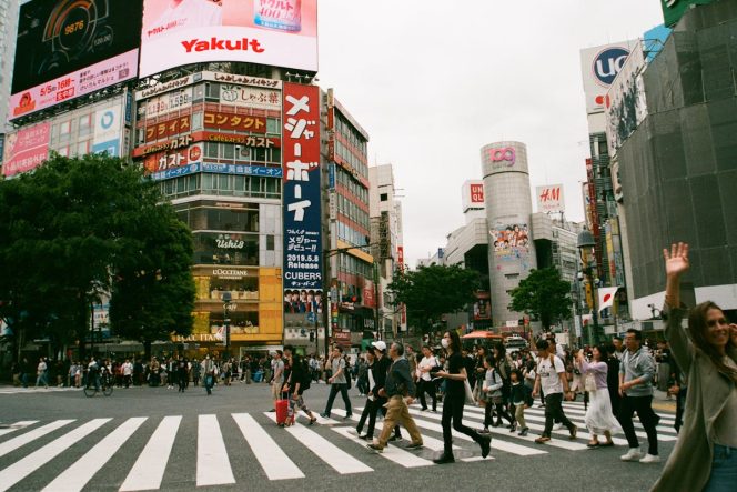 
 Situasi jalanan di 
Shibuya, Tokyo, Jepang. | Foto oleh vitalina (pexels)