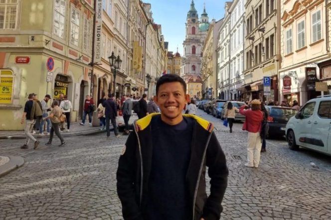 
 Choirul Anam, Mahasiswa PhD di Charles University Praha. (foto : kabarbaru.co)