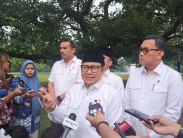 Muhaimin Iskandar (Menko Pemberdayaan Masyarakat) bersama Abdul Kadir Karding (Menteri P2MI) dan Maman Abdurrahman (Menteri UMKM).